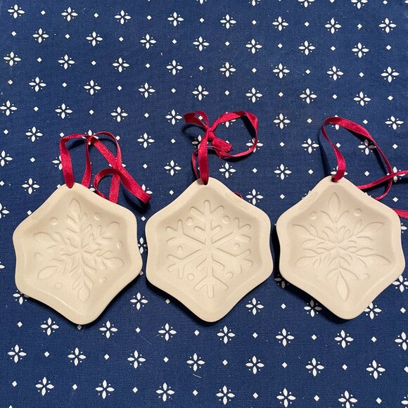 Set of 3 Longaberger Snowflake Cookie Mold Ornaments in Original Boxes - Picture 2 of 3